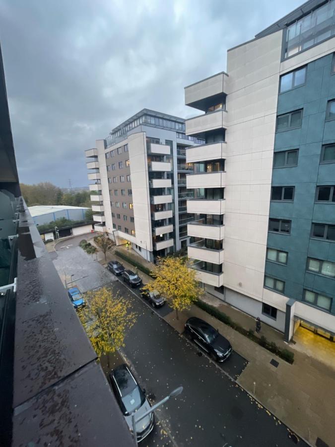 Amazing Apartment Moments Away From The Heart Of London Exterior photo